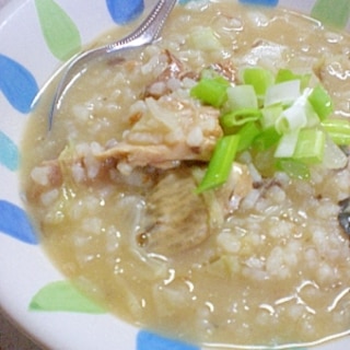 いいお味！サバ缶と白菜で雑炊